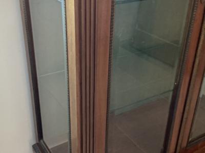 Vitrina antigua Luis XVI / Neoclasicismo, placa de mármol, aprox. 160 x 85 x 43 cm