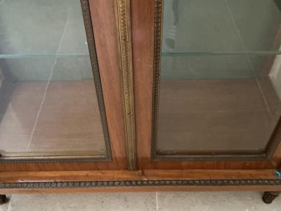 Vitrina antigua Luis XVI / Neoclasicismo, placa de mármol, aprox. 160 x 85 x 43 cm