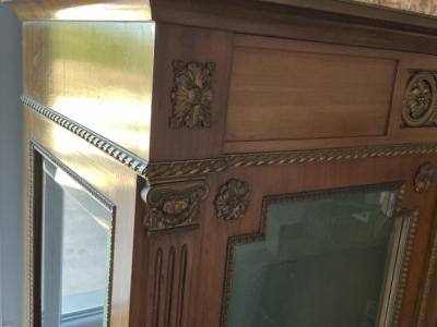 Vitrina antigua Luis XVI / Neoclasicismo, placa de mármol, aprox. 160 x 85 x 43 cm