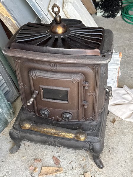 Antiker, Gusseisener Ofen -voll funktionsfähig