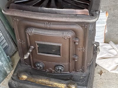 Antiker, Gusseisener Ofen -voll funktionsfähig
