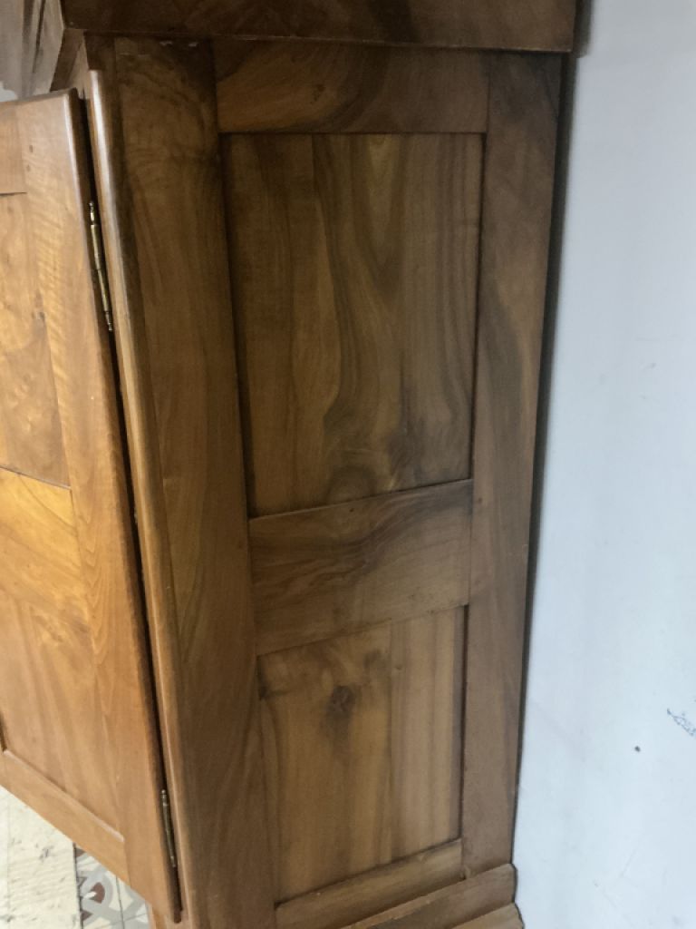 Armario antiguo de madera de cerezo – trabajo artesanal macizo, original, c. s. XIX – desmontable