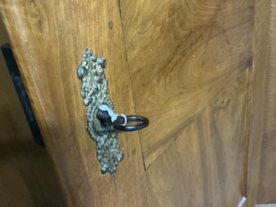 Armario antiguo de madera de cerezo – trabajo artesanal macizo, original, c. s. XIX – desmontable