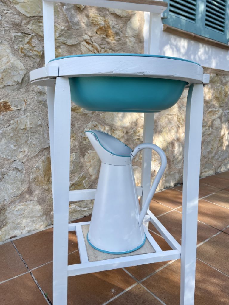 Antique washstand with basin and pitcher. Decorative unique piece!
