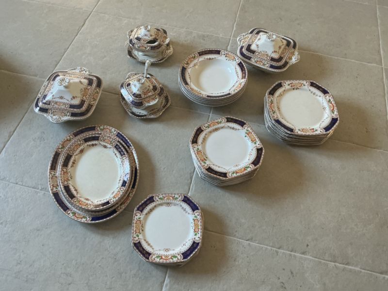 Antique English dinner service from Stratford / England