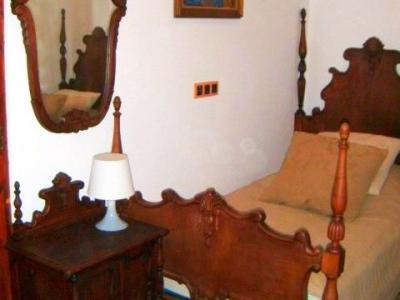 Antikes Schlafzimmer komplett 2 Betten Schrank Kommode Nachttisch Spiegel