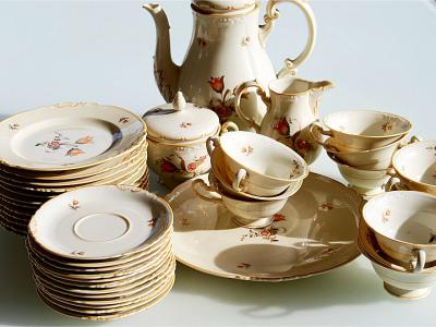 Antique Tettau Coffee Service (40 pieces) 12 persons Ivory Porcelain Gold Rim 1950s