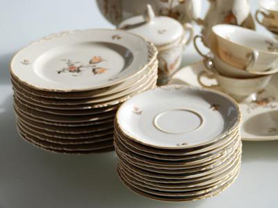 Antique Tettau Coffee Service (40 pieces) 12 persons Ivory Porcelain Gold Rim 1950s