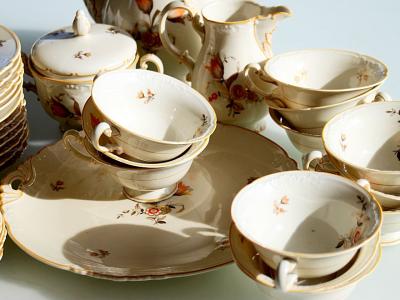 Antique Tettau Coffee Service (40 pieces) 12 persons Ivory Porcelain Gold Rim 1950s
