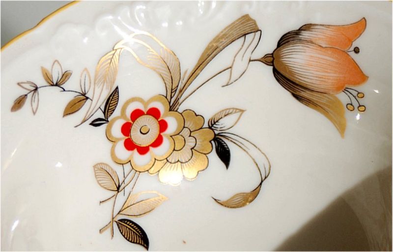 Antique Tettau Coffee Service (40 pieces) 12 persons Ivory Porcelain Gold Rim 1950s