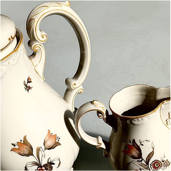 Antique Tettau Coffee Service (40 pieces) 12 persons Ivory Porcelain Gold Rim 1950s