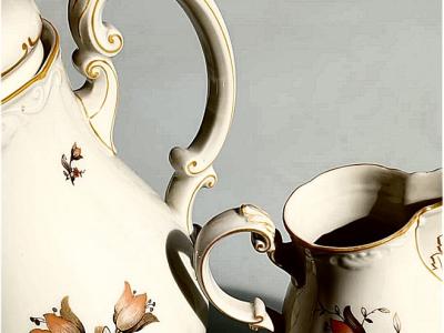 Antique Tettau Coffee Service (40 pieces) 12 persons Ivory Porcelain Gold Rim 1950s