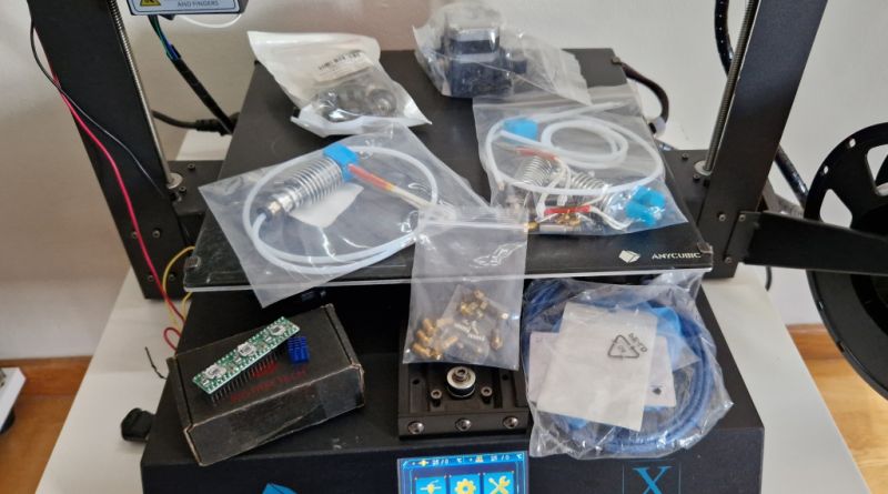 Anycubic Mega X - 3D Drucker mit Zubehör und Filament