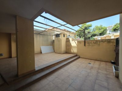 Apartment with large outdoor areas, modern kitchen, underground parking Portocristo