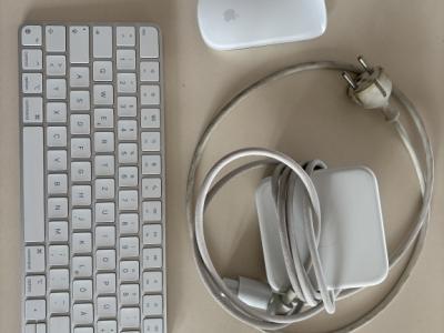 Apple iMac 24” (2021) – 8GB RAM, 256GB SSD – Excellent condition