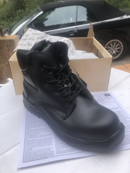 Arbeits-/Freizeitstiefel (neu) in Gr. 41 und 42