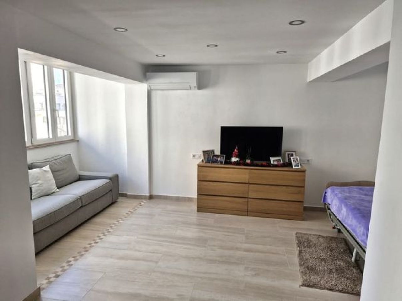 Arenal, large apartment with sea view