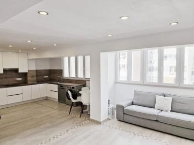 Arenal, large apartment with sea view