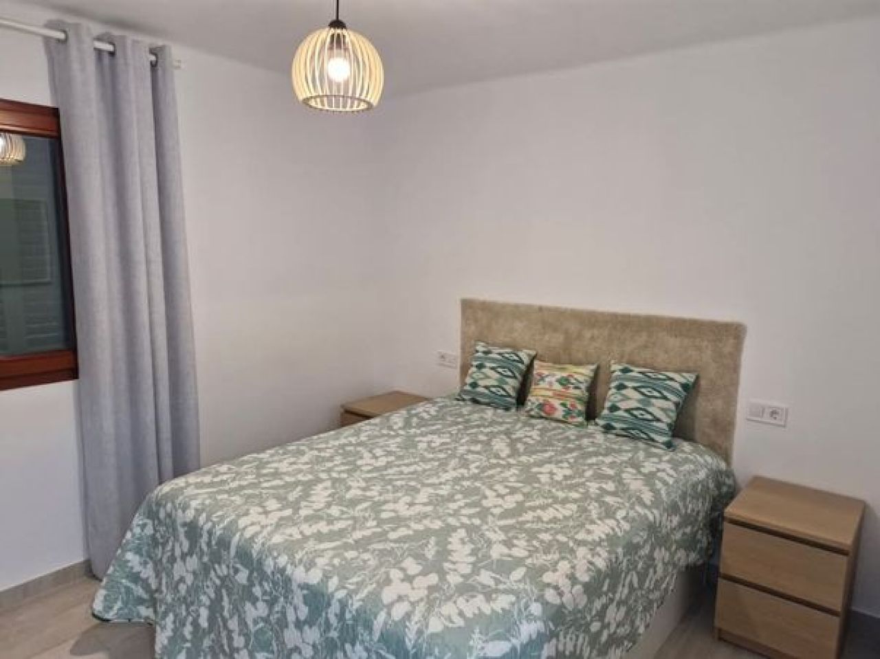 Arenal, grosse Wohnung  mit Meerblick zu Vermietung