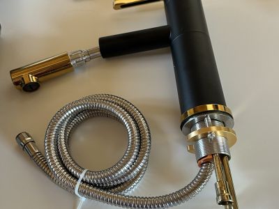 Grifo para un lavabo con ducha extraíble