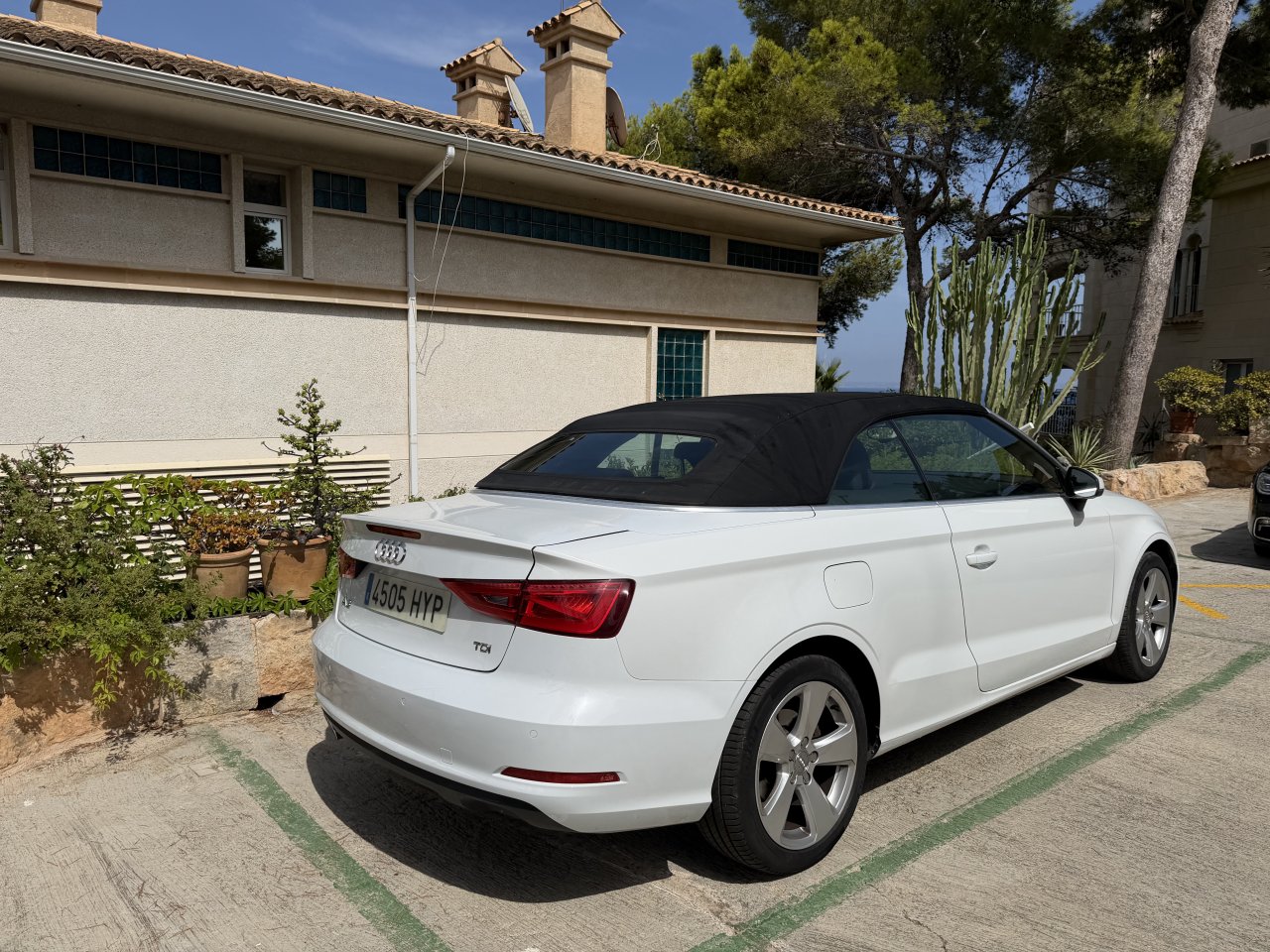 AUDI A3 CABRIO AMBITION 2.0 TDI CLEAN