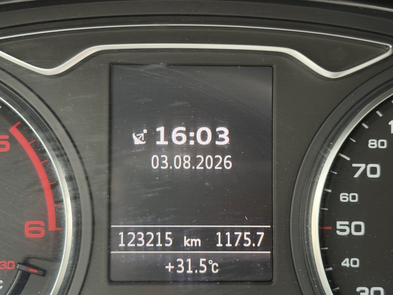AUDI A3 CABRIO AMBITION 2.0 TDI CLEAN
