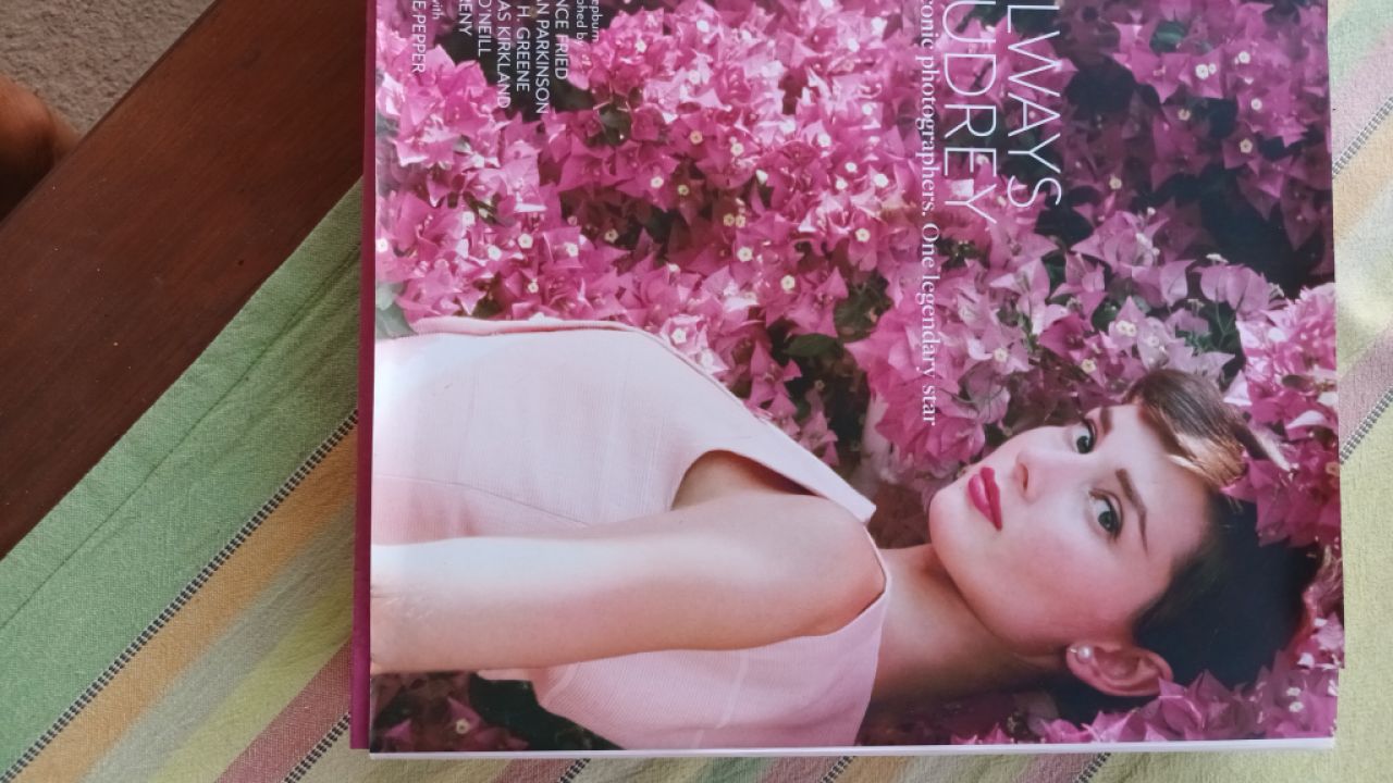 Audrey HEPBURN Book