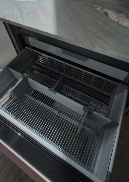 Expositor Cocina Exterior Premium con Parrilla, Fregadero y Nevera aprox. 120 x 120 x 90 cm