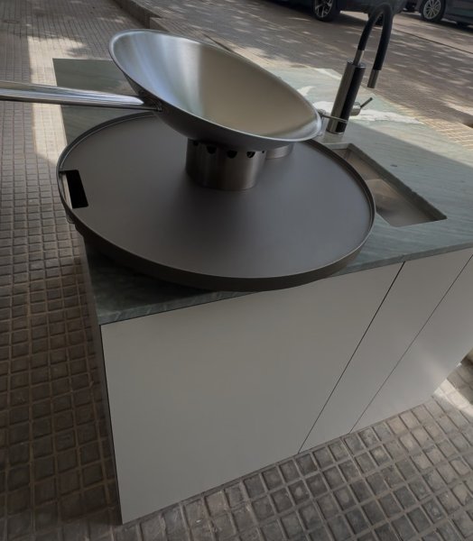 Expositor Cocina Exterior Premium con Parrilla, Fregadero y Nevera aprox. 120 x 120 x 90 cm