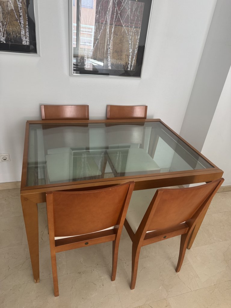 Ausziehbarer Esstisch aus Holz und Glas
