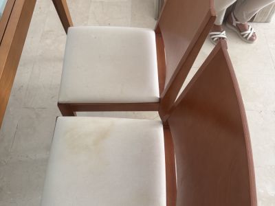 Ausziehbarer Esstisch aus Holz und Glas