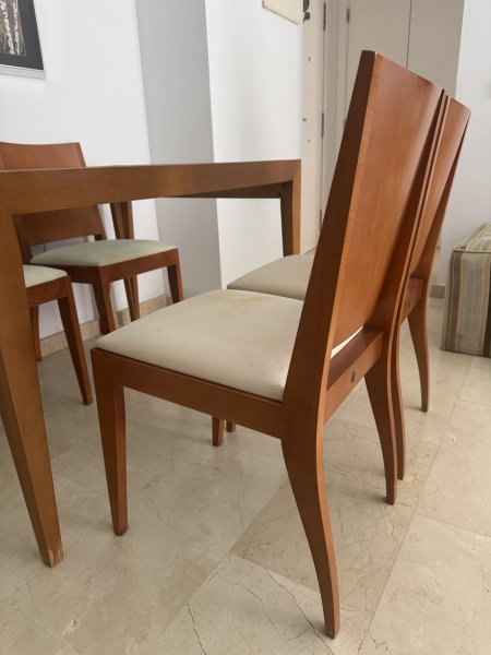 Ausziehbarer Esstisch aus Holz und Glas