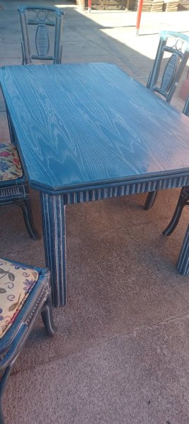 Mesa extensible en perfecto estado.
