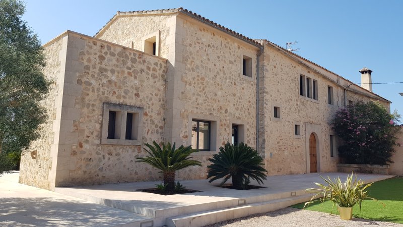 Autarke FInca mit Fussbodenheizung, Pferde/ Tierhaltung, Pool bei Porreres -- F 43