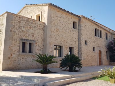 Autarke FInca mit Fussbodenheizung, Pferde/ Tierhaltung, Pool bei Porreres -- F 43