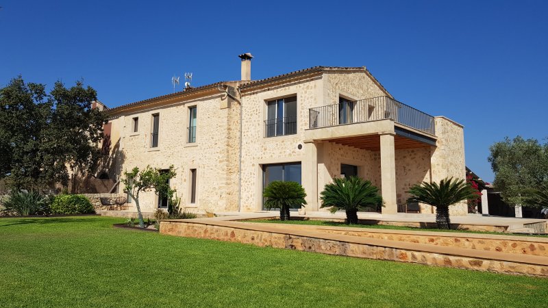 Autarke FInca mit Fussbodenheizung, Pferde/ Tierhaltung, Pool bei Porreres -- F 43