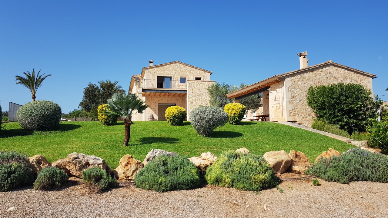 Autarke FInca mit Fussbodenheizung, Pferde/ Tierhaltung, Pool bei Porreres -- F 43