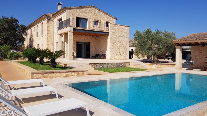 Autarke FInca mit Fussbodenheizung, Pferde/ Tierhaltung, Pool bei Porreres -- F 43
