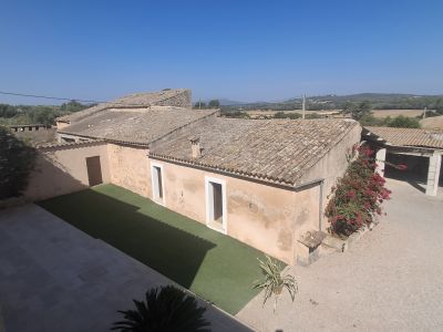 Autarke FInca mit Fussbodenheizung, Pferde/ Tierhaltung, Pool bei Porreres -- F 43