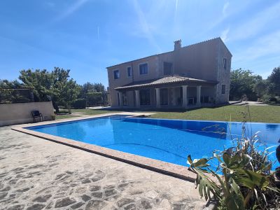 Autarke, teilmöblierte Finca mit Heizung, Pool und Traumausblick bei Felanitx-- F 44 LZ