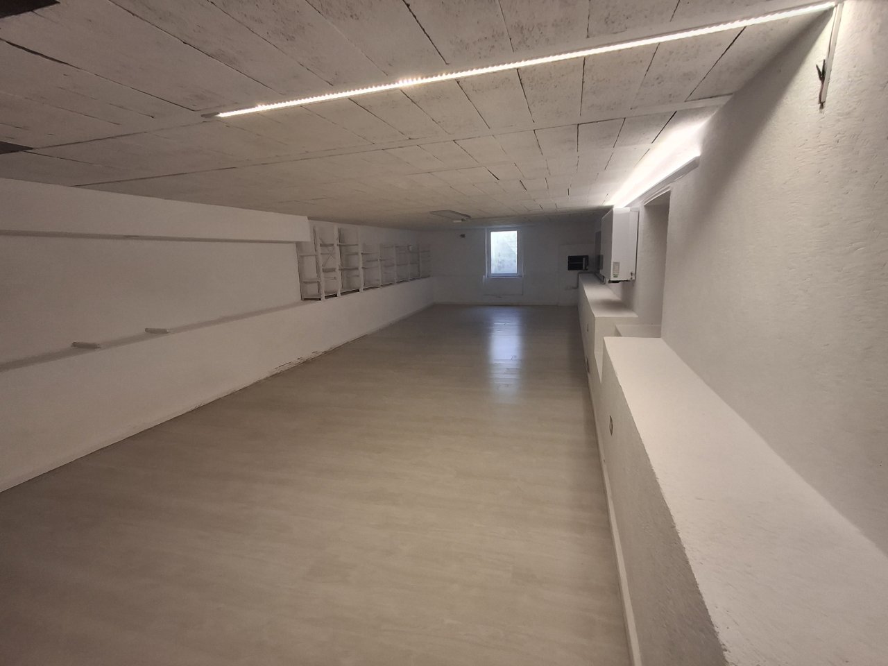 Autarke, teilmöblierte Finca mit Heizung, Pool und Traumausblick bei Felanitx-- F 44 LZ