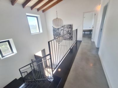 Autarke, teilmöblierte Finca mit Heizung, Pool und Traumausblick bei Felanitx-- F 44 LZ