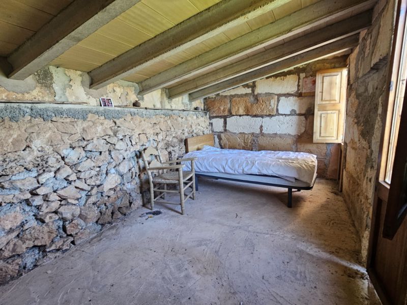 Finca auténtica y cuidadosamente renovada, piscina, calefacción central, eficiente energéticamente, sin aire acondicionado