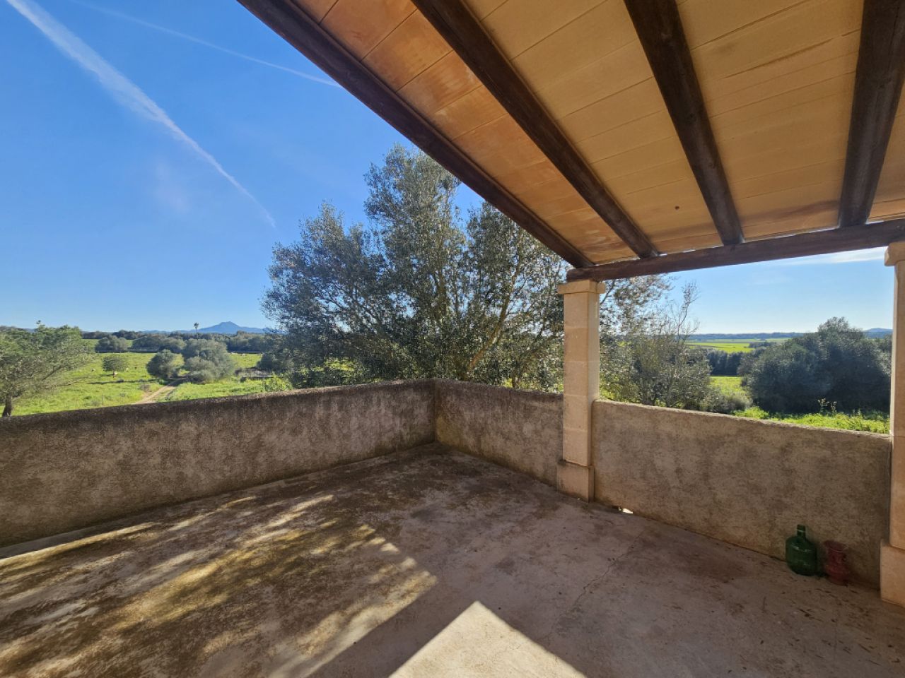 Finca auténtica y cuidadosamente renovada, piscina, calefacción central, eficiente energéticamente, sin aire acondicionado