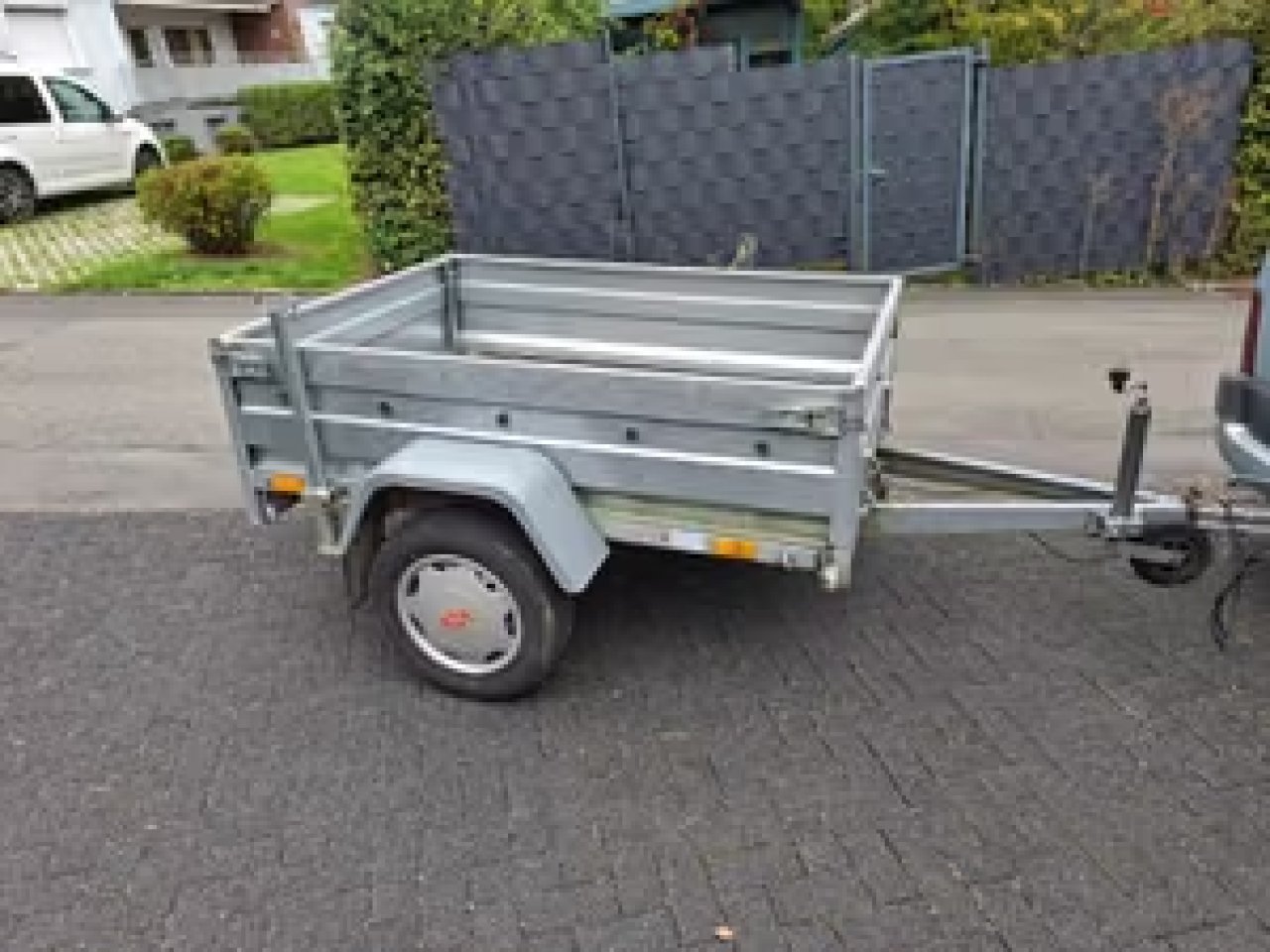 Auto mit Anhängerkupplung