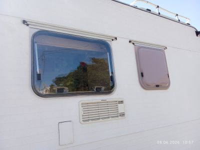 Autocaravana año 1993 para cambiar por vivienda