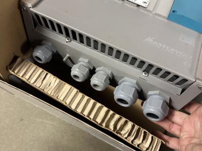 Automatic battery charger