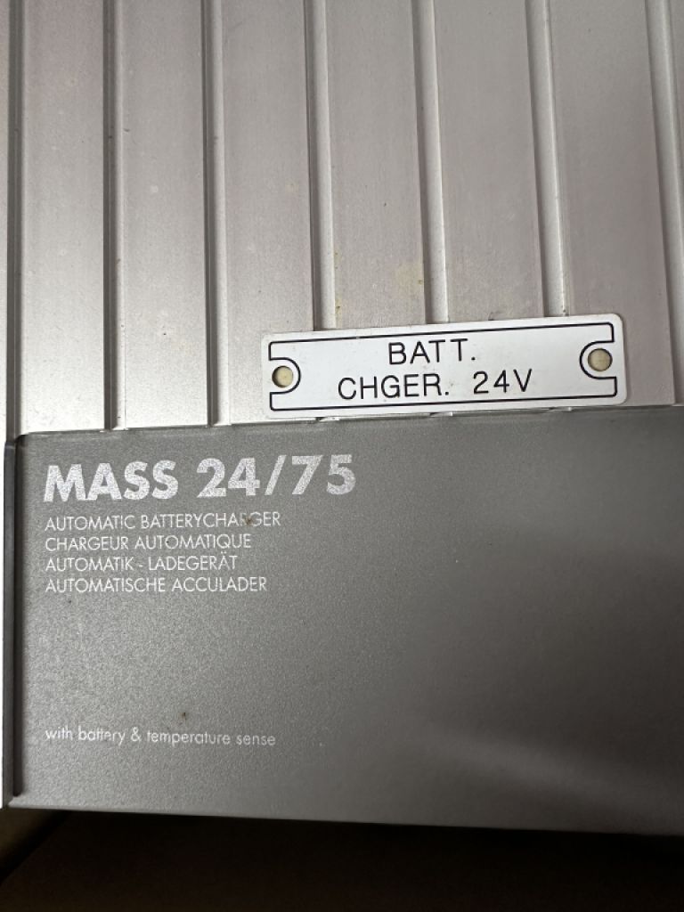 Automatic battery charger