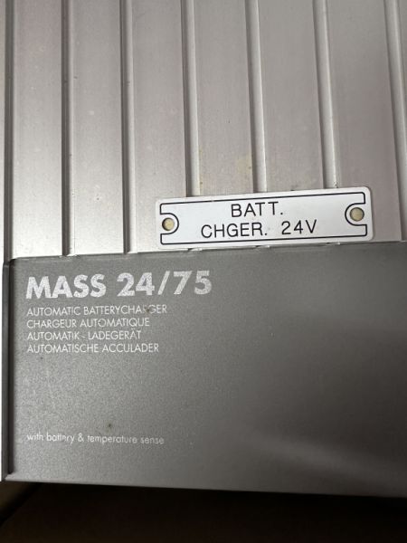 Automatic battery charger