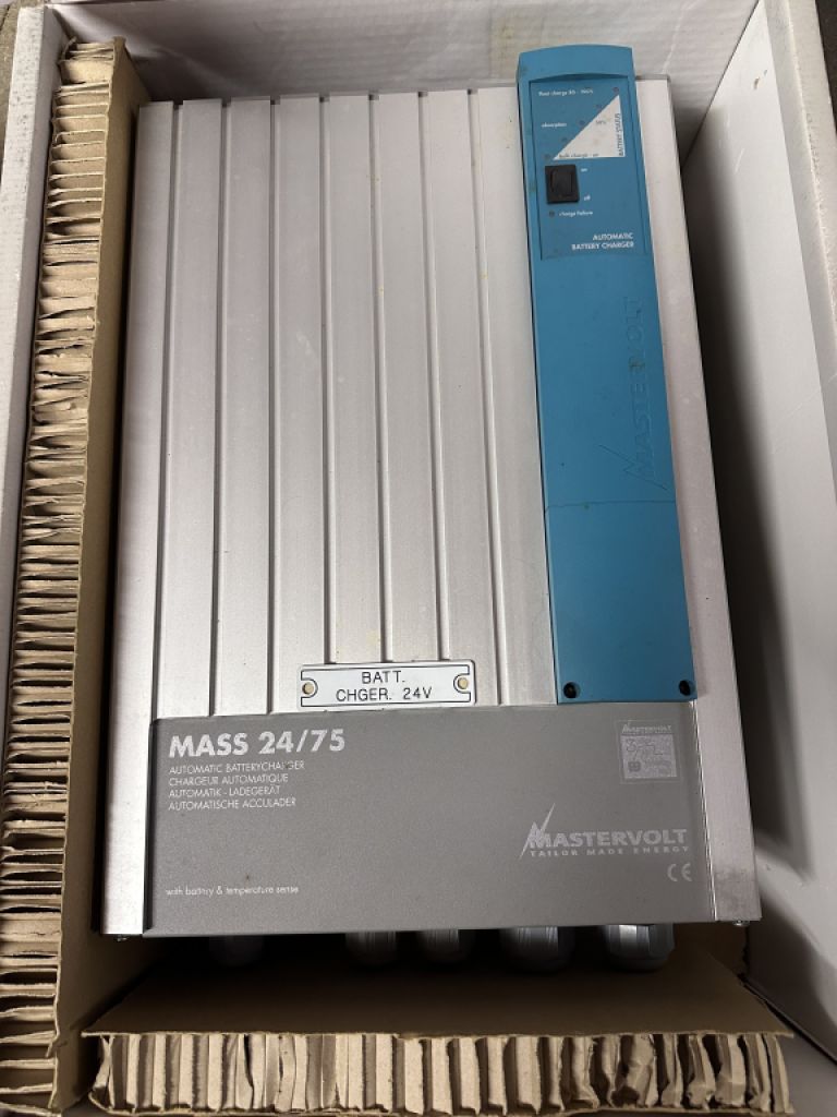 Automatic battery charger